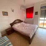 Wave & Play Penthouse Golem